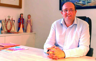 Estanis   xs