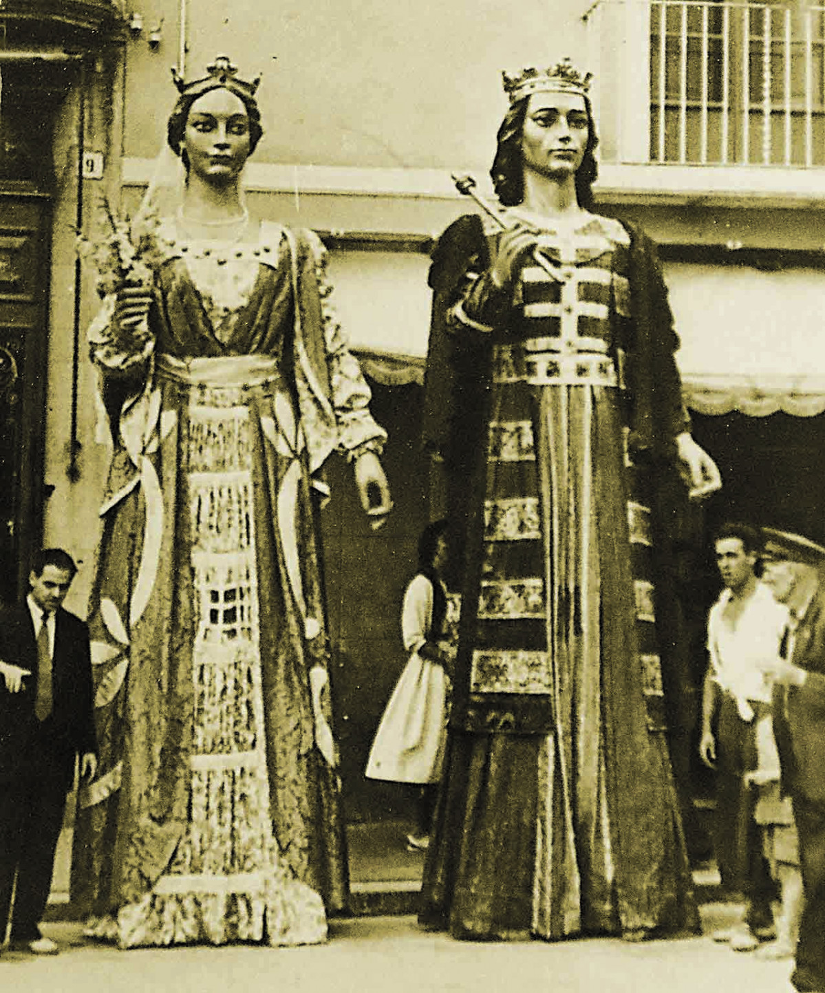 Gegants tallaferr i flor d'alba 1955  xs